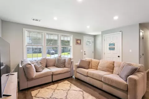 9 Parker Dr, Wareham, MA 02571 photo 4