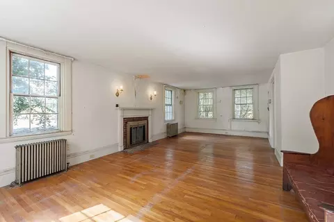 Living - 129 Oak Hill Rd, Harvard, MA 01451 photo 3 of 4
