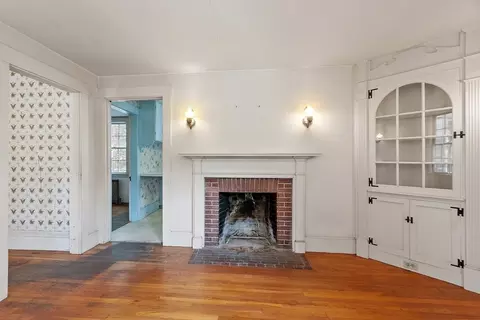 Living - 129 Oak Hill Rd, Harvard, MA 01451 photo 2 of 4