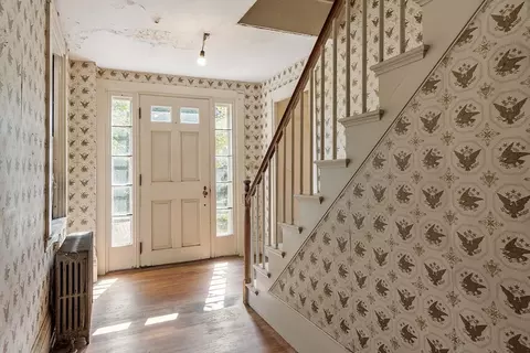 Entry Way - 129 Oak Hill Rd, Harvard, MA 01451 photo 1 of 2