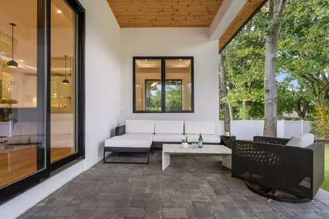 Exterior - 29 Levbert Rd, Newton, MA 02459 photo 2 of 7