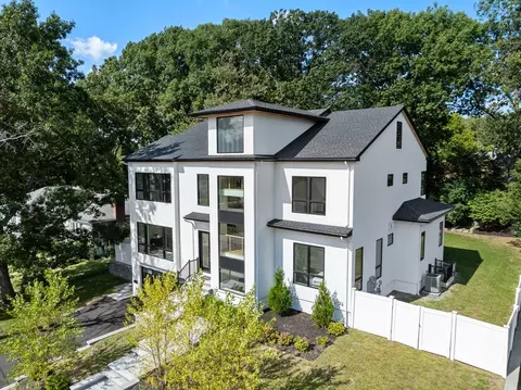 Exterior - 29 Levbert Rd, Newton, MA 02459 photo 7 of 7