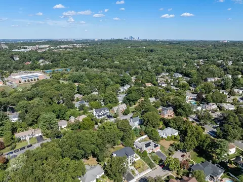View/Area - 29 Levbert Rd, Newton, MA 02459 photo 4 of 5