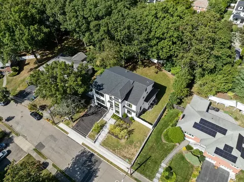 View/Area - 29 Levbert Rd, Newton, MA 02459 photo 2 of 5