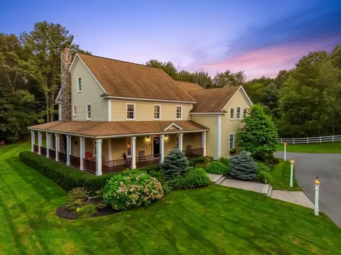 898 Marshall St, Holliston, MA 01746