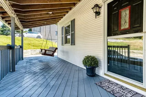 Exterior - 14 Brown St, Spencer, MA 01562 photo 2 of 3