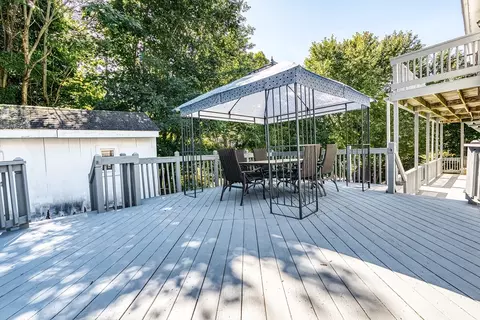 Exterior - 14 Brown St, Spencer, MA 01562 photo 3 of 3