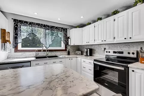 Kitchen - 14 Brown St, Spencer, MA 01562 photo 2 of 3