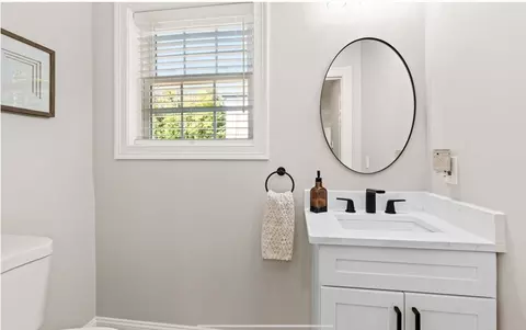 Bath - 16 High St, Ashburnham, MA 01430 photo 1 of 4