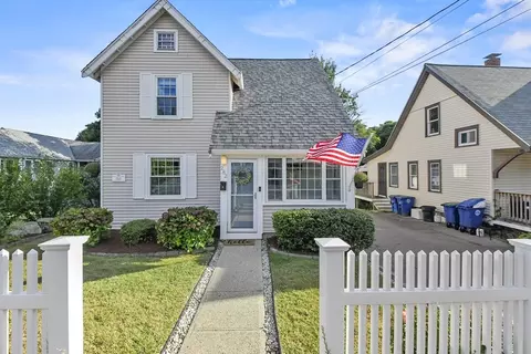 282 Pond St, Braintree, MA 02184