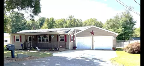 745 S Precinct St, Taunton, MA 02718