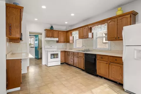 Kitchen - 18 Edith St, Everett, MA 02149 photo 3 of 3