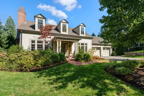 27 Pine Summit Cir #27, Weston, MA 02493