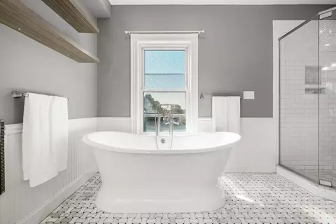 Bath - 18 S Munroe Ter, Boston, MA 02122 photo 2 of 4