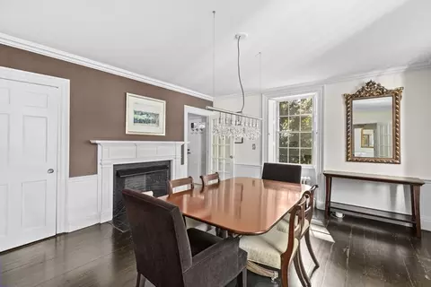 Dining - 688 Main St, Hingham, MA 02043 photo 4 of 5
