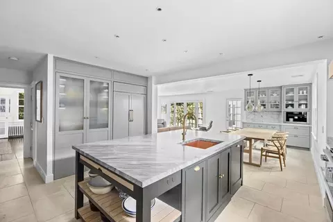 Kitchen - 688 Main St, Hingham, MA 02043 photo 1 of 5