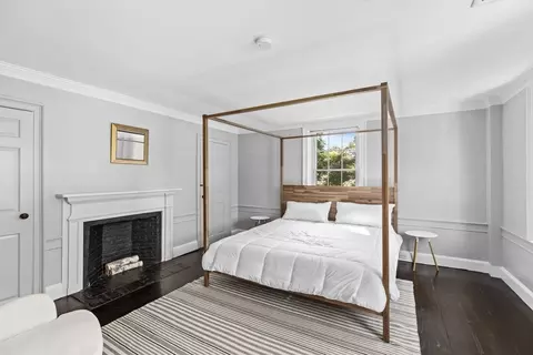Bedroom - 688 Main St, Hingham, MA 02043 photo 4 of 6