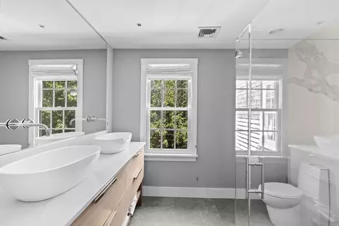 Bath - 688 Main St, Hingham, MA 02043 photo 2 of 4