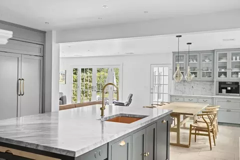 Kitchen - 688 Main St, Hingham, MA 02043 photo 2 of 5