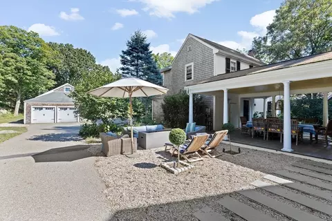 Exterior - 688 Main St, Hingham, MA 02043 photo 7 of 8