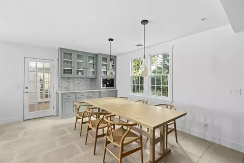 Dining - 688 Main St, Hingham, MA 02043 photo 3 of 5