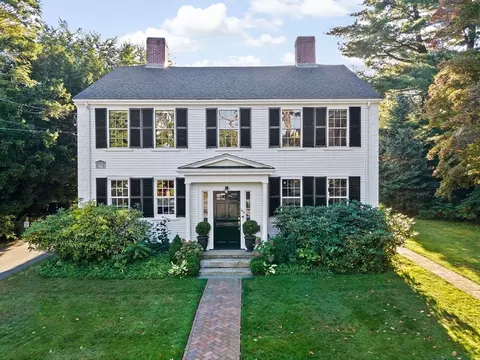 688 Main St, Hingham, MA 02043