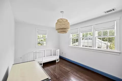 Bedroom - 688 Main St, Hingham, MA 02043 photo 5 of 6