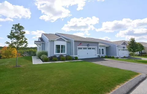 56 Clearview Ter #56, Millbury, MA 01527