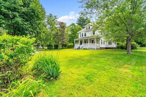 70 High St, Montague, MA 01376