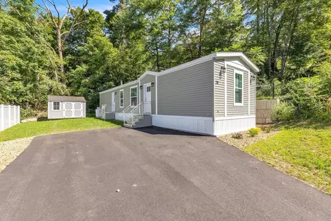 2 Forest Hill Dr # B, Palmer, MA 01069