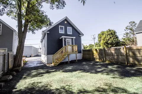 Exterior - 31 Sargent St, Gloucester, MA 01930 photo 1 of 2