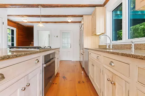 Kitchen - 49 Putnam Ave, Barnstable, MA 02635 photo 3 of 4