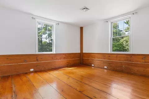 Bedroom - 49 Putnam Ave, Barnstable, MA 02635 photo 4 of 5