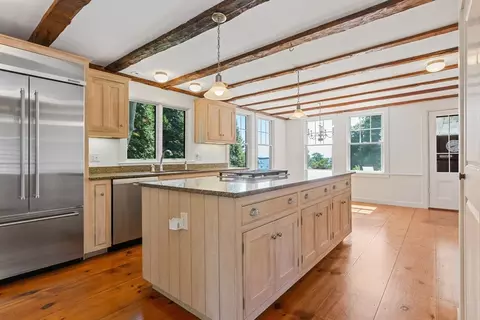 Kitchen - 49 Putnam Ave, Barnstable, MA 02635 photo 4 of 4