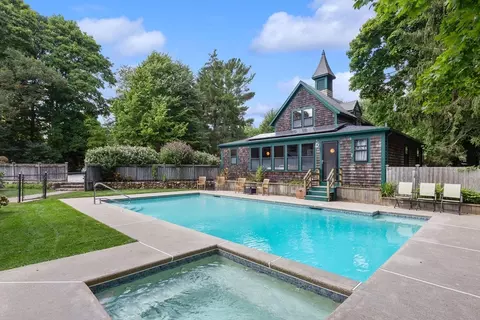 Exterior - 49 Putnam Ave, Barnstable, MA 02635 photo 5 of 6