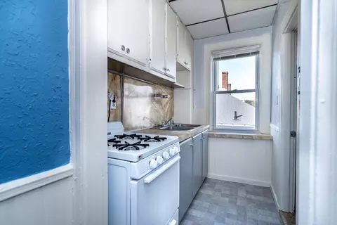 102 Healy St, Fall River, MA 02723 photo 18