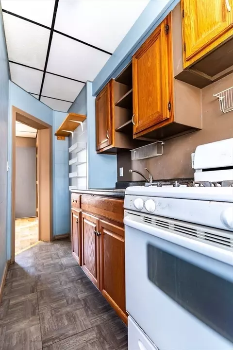 102 Healy St, Fall River, MA 02723 photo 8