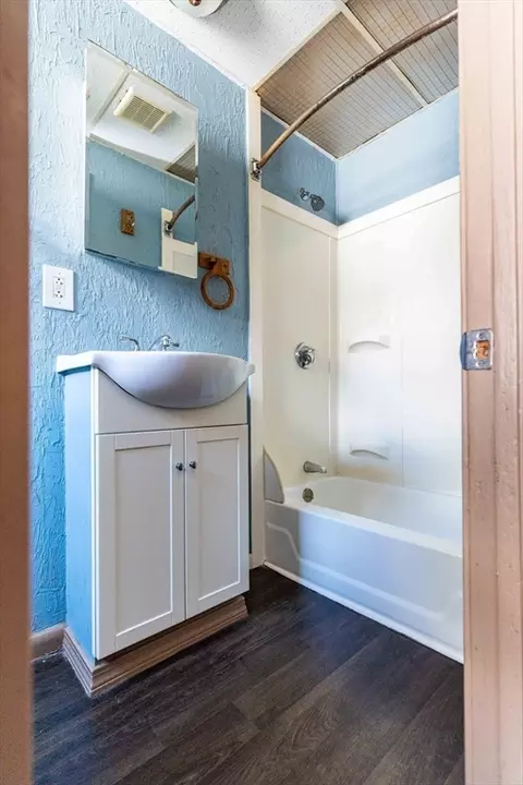 102 Healy St, Fall River, MA 02723 photo 6