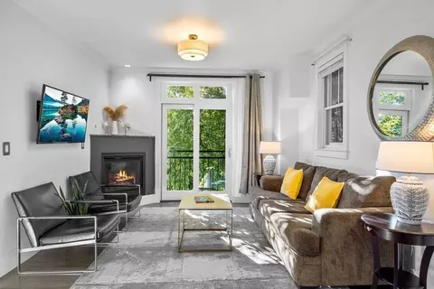 22 Lake St # -R, Somerville, MA 02143