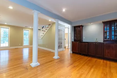 77 Walpole St, Dover, MA 02030 photo 9
