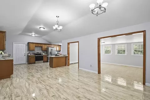42 Douglas Rd, Webster, MA 01570 photo 10