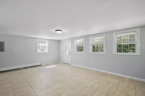 42 Douglas Rd, Webster, MA 01570 photo 6
