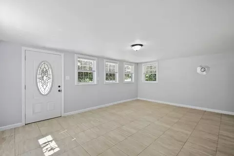 42 Douglas Rd, Webster, MA 01570 photo 3