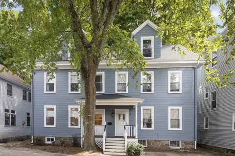 13 Craig Pl #2, Brookline, MA 02446