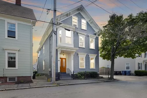 18 Briggs St, Salem, MA 01970