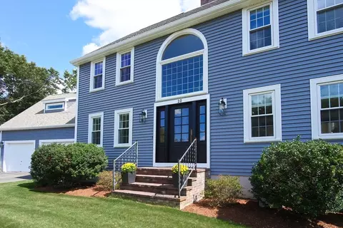20 Windsor Dr, Foxboro, MA 02035