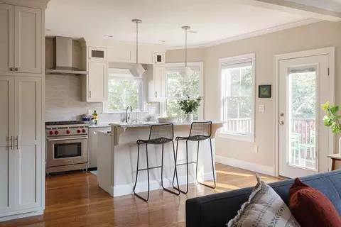 301 Huron Ave #2, Cambridge, MA 02138