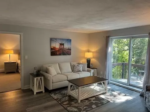 599 Old W Central St #A10, Franklin, MA 02038