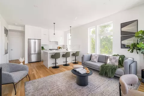 28 South St #205, Somerville, MA 02143