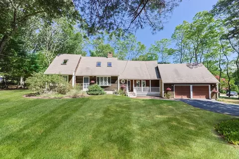 5 Green St, Franklin, MA 02038
